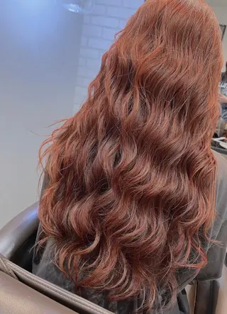 パーマ セミロング カラー 緒方 つばさのヘアスタイル