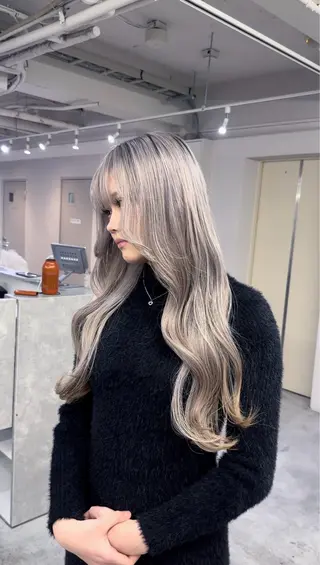 ロング 心斎橋ブリーチ特化 rikitoのヘアスタイル