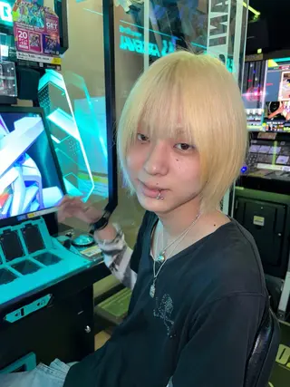 ショート AIRA/ブリーチ ‪/透明感カラーのヘアスタイル