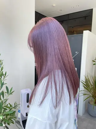 ミディアム カラー VIEWユリナ メイク/ カットのヘアスタイル