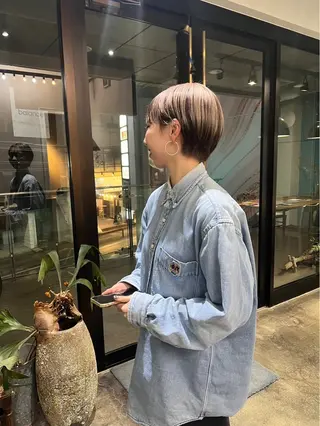 ショート カラー 沼田 彩虹のヘアスタイル