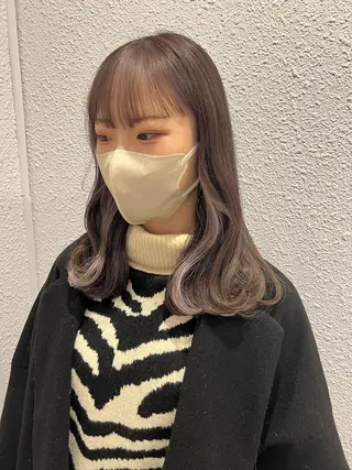 セミロング カラー 韓国🇰🇷レイヤー 映える顔周り🩷のヘアスタイル