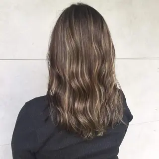 セミロング カラー ブリーチ/ヘアケア/ 艶髪/イギチハルのヘアスタイル