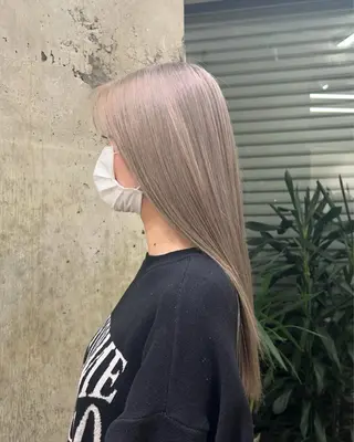 ロング カラー 寺澤 花梨のヘアスタイル