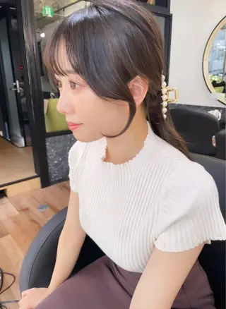 ロング レイヤーカット、 大人可愛い　中村美羅のヘアスタイル