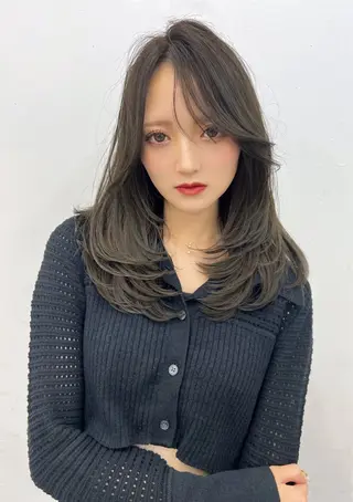 セミロング FOCUS 柏所属・篠塚 純のヘアスタイル