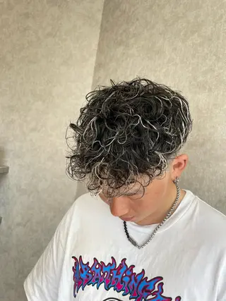 カラー メンズ Taku ／ケアハイトーンのヘアスタイル