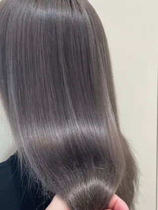 ロング カラー 藤井 ヒナのヘアスタイル