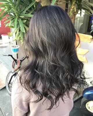 セミロング 玉木 育実のヘアスタイル