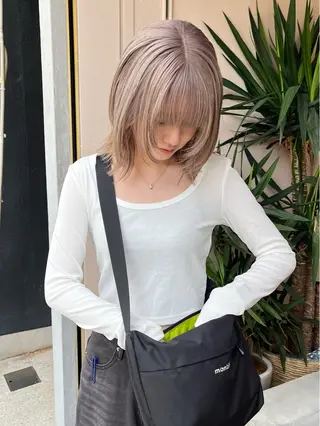 セミロング カラー iru所属・mi kiのヘアスタイル