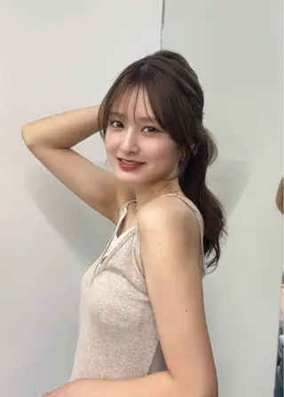 セミロング ブリーチなしヘーゼル 🤎透明感カラー 唯のヘアスタイル