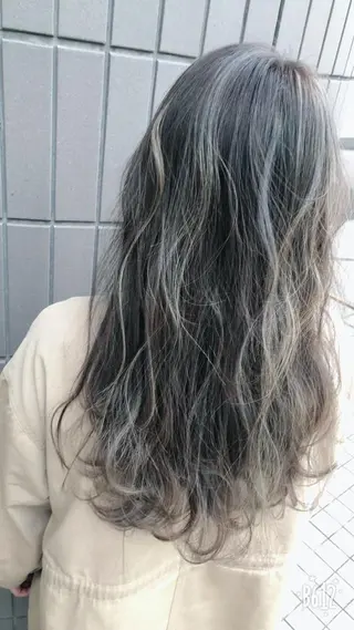 ロング カラー ヘアアレンジ 💎TAKA 💫髪質改善🏆のヘアスタイル