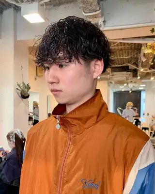 ショート パーマ メンズ グランジヘア 無造作ヘアHYUGAのヘアスタイル