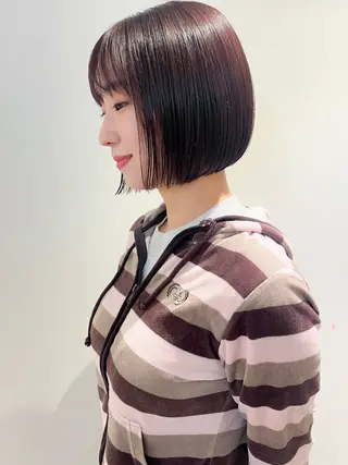 ショート カラー 切りっぱなしボブ 艶カラー🌷江梨🍎のヘアスタイル