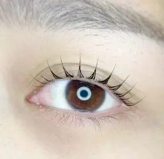 マツエク・マツパ WHITE EYE 新潟駅前店所属・WHITEEYE 新潟店　Manamiのマツエク・マツパデザイン