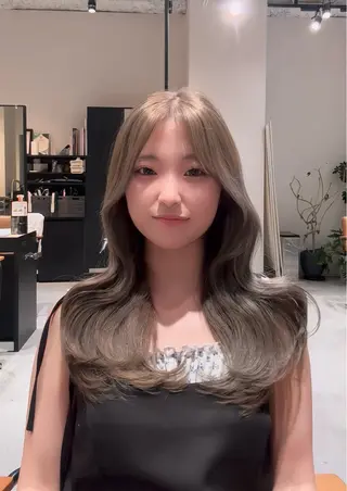 ロング カラー 冨田 那樹のヘアスタイル
