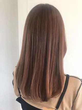 セミロング カラー 佐山 聖玲奈のヘアスタイル
