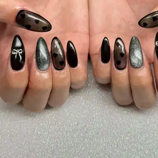 ネイル VIERU 🌈🎀💖のネイルデザイン