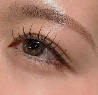 マツエク・マツパ 久保 純那の眉毛・アイブロウイメージ