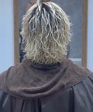 パーマ メンズ SALOWIN梅田茶屋町North店所属・岡田/メンズ特化/パ ーマ&ショートのプロのヘアスタイル