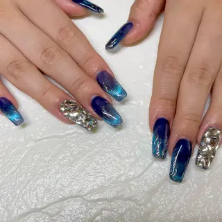 ネイル Nail Blue512所属・Nailist MINORIのネイルデザイン