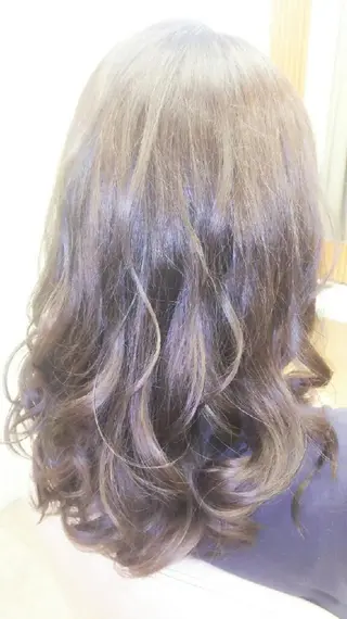 セミロング カラー 脇田 雄大のヘアスタイル