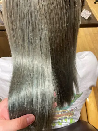 ロング 梨子🐣艶カラー🌈 ダメージレス💖のヘアスタイル