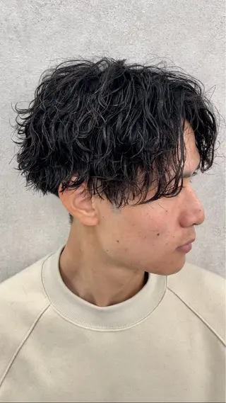 ショート パーマ メンズ 波巻きスパイラル 近藤剛　浦和のヘアスタイル