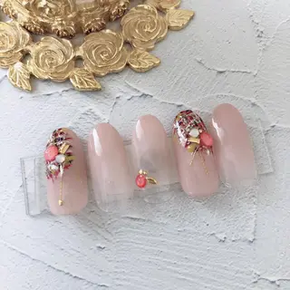 ネイル Lily Roseスタッフ一同のマツエク・マツパデザイン