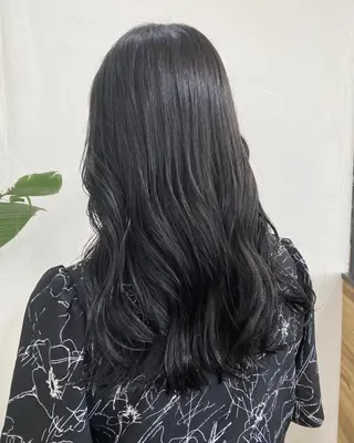 ロング 暗髪カラー🫐パーマ おくだりんかのヘアスタイル