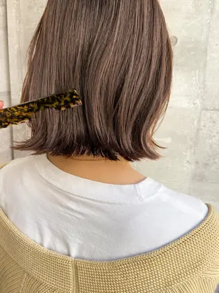 ミディアム カラー 岡本康平/ボブ /ブリーチ/レイヤーのヘアスタイル