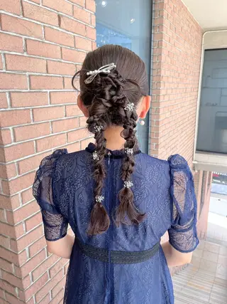 ロング ヘアアレンジ ピンクカラー🩷 ヘアセットＮＯ.1のヘアスタイル