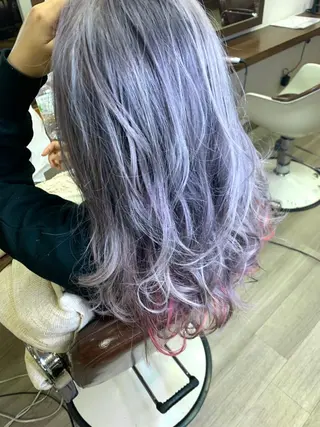 ロング カラー chill out 南塚口本店のヘアスタイル