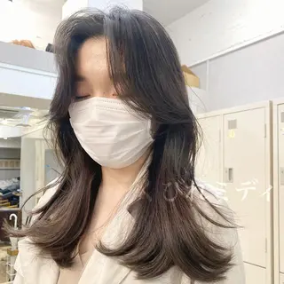 ミディアム カラー SALOWIN 新宿三丁目EAST所属・韓国レイヤー🇰🇷 layercut✂️のヘアスタイル