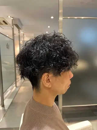 パーマ メンズ コテ巻き風パーマ 藤澤　知彌のヘアスタイル