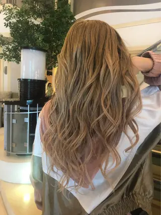 ロング 韓国カラー/エクステ carryのヘアスタイル