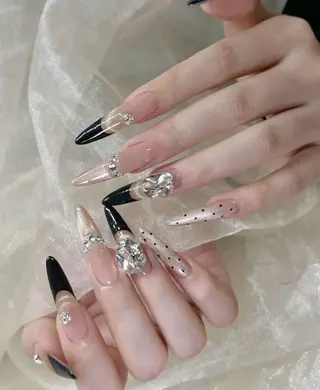 ネイル T. Leeのネイルデザイン