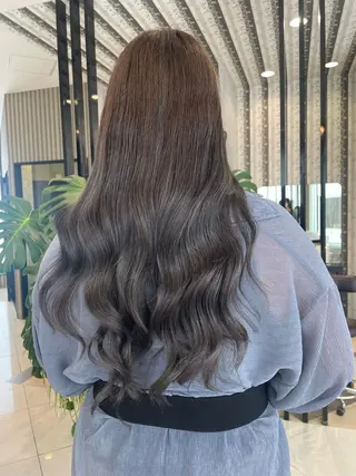 ロング カラー 石坂 瀬音のヘアスタイル