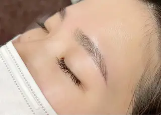 アイブロウ B's緑店 eyelist川上のエステ・リラクイメージ