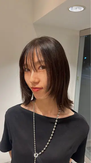 ミディアム カラー 西田 歩果のヘアスタイル