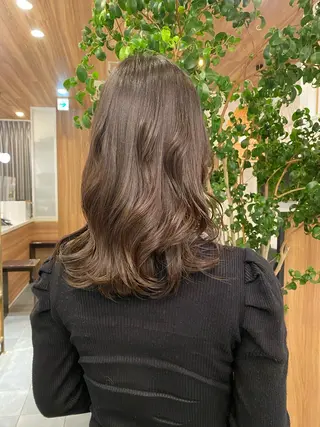 ミディアム カラー ヘアアレンジ 穂乃香 ショートパーマ☘️のヘアスタイル