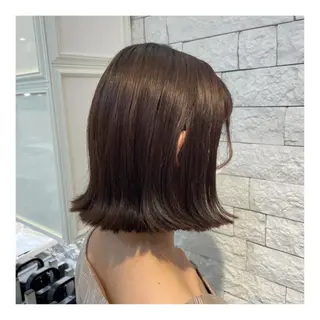 ミディアム BiBi  藪 菜月のヘアスタイル