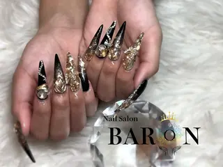 ロング ♛︎BARON♛︎ yuiのネイルデザイン
