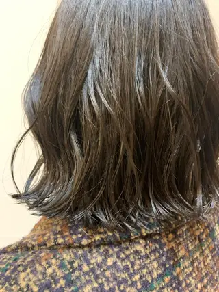 ミディアム 齋藤 志穂のヘアスタイル