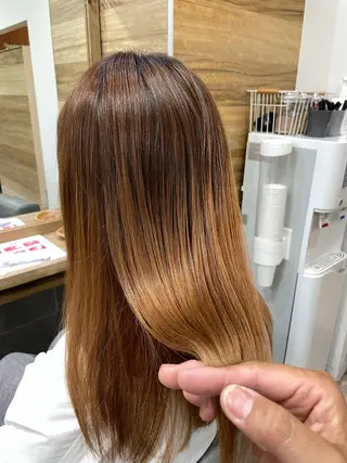 セミロング gisele所属・小山 一之のヘアスタイル