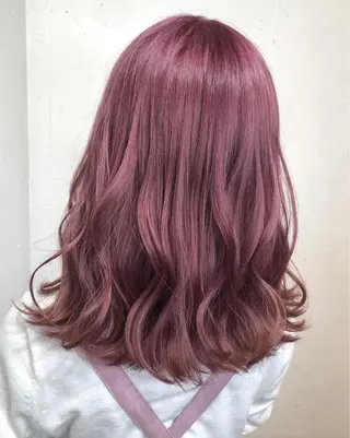ミディアム カラー パーマ ヘアアレンジ 八巻 晴香のヘアスタイル