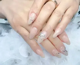 ネイル 佐藤 依娜のネイルデザイン
