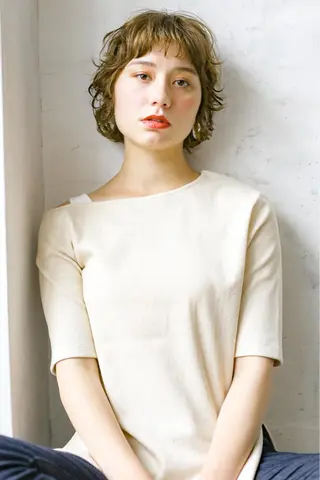 ショート カラー 榎園 由美のヘアスタイル