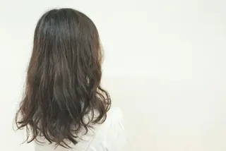 ロング パーマ 透明感ハイライト◎ 伊藤夏海のヘアスタイル