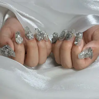 ネイル CeCe Garden所属・CeCeGarden ✨️キラキラワンホンのネイルデザイン